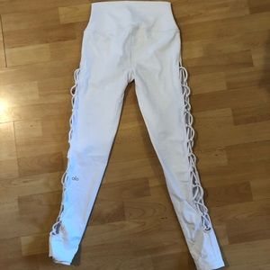 Alo Yoga interlace legging- white